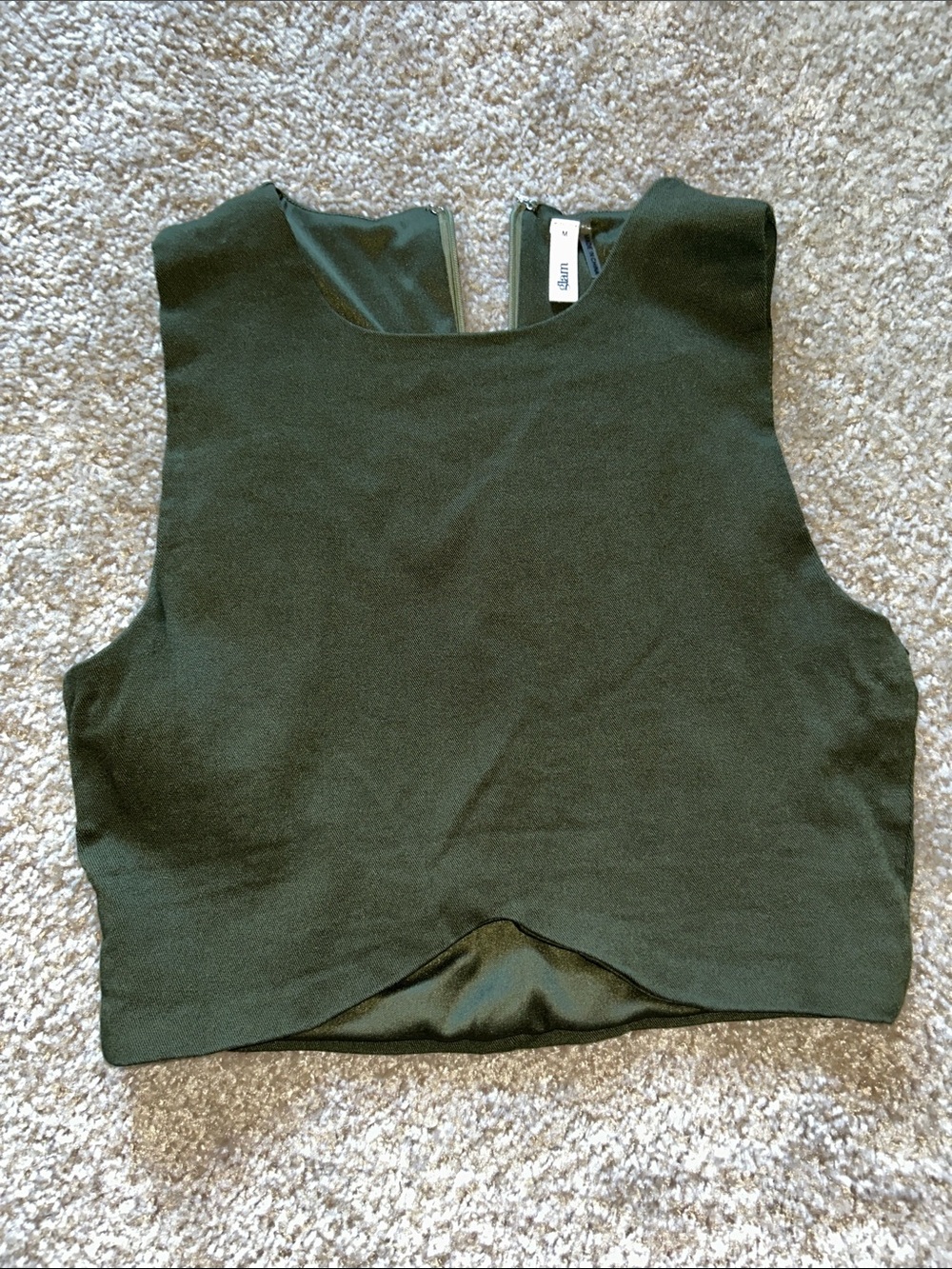 Source Unknown Dark Olive Sleeveless Crop Top